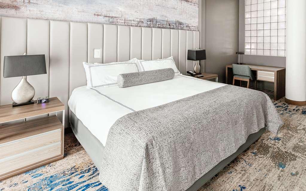 Atheneum Suite Hotel Детройт Стая снимка