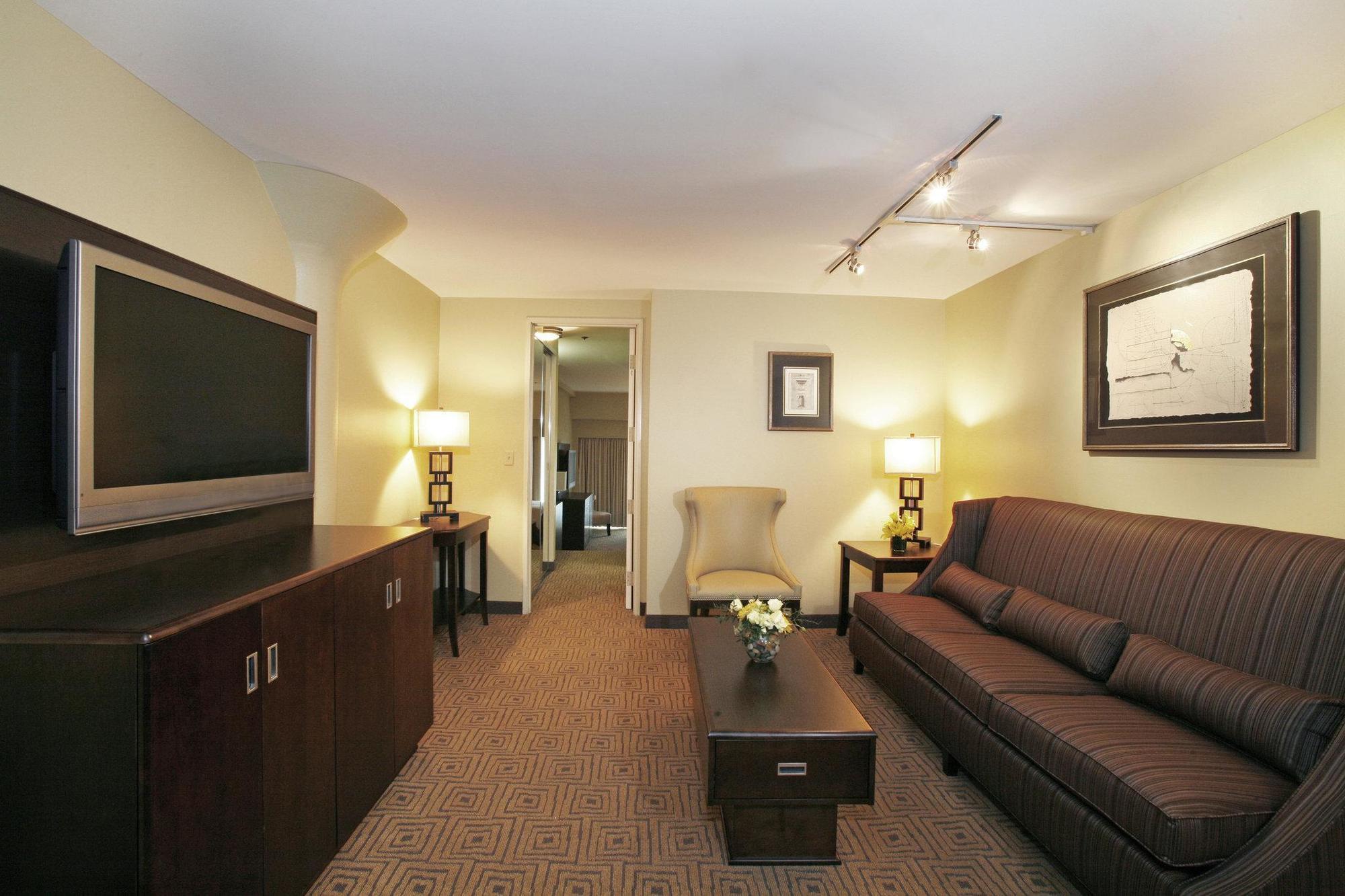 Atheneum Suite Hotel Детройт Екстериор снимка